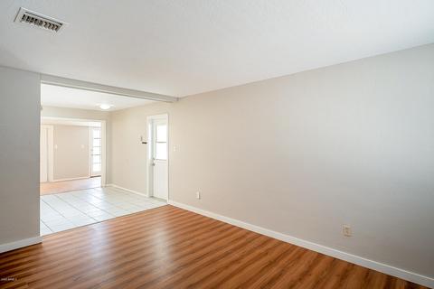 1329 E Becker Ln, Phoenix, AZ 85020 photo 7