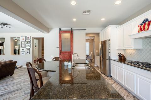3936 E Half Hitch Pl, Phoenix, AZ 85050 photo 14