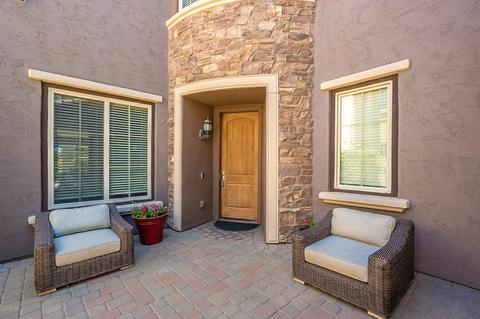 3936 E Half Hitch Pl, Phoenix, AZ 85050 photo 4