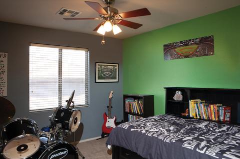 25640 N Singbush Loop, Phoenix, AZ 85083 photo 13