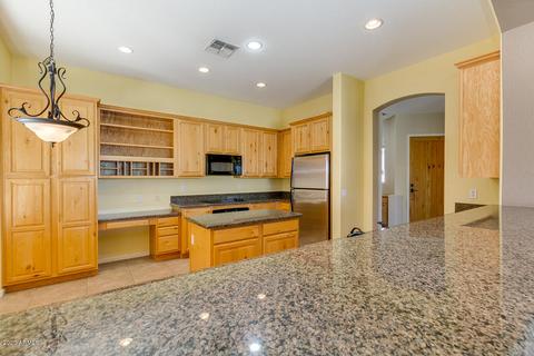 6853 S Pinehurst Dr, Gilbert, AZ 85298 photo 8