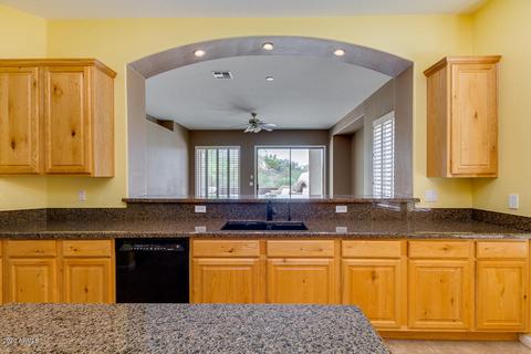 6853 S Pinehurst Dr, Gilbert, AZ 85298 photo 7
