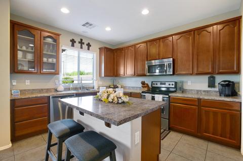 2060 S Falcon Dr, Gilbert, AZ 85295 photo 9