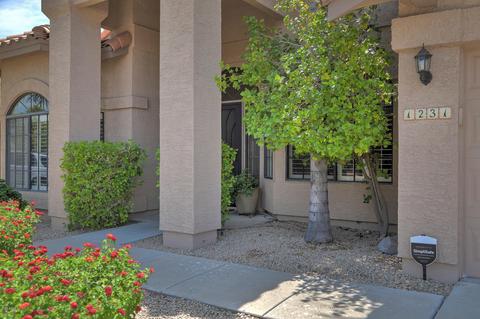 1231 W Iris Dr, Gilbert, AZ 85233 photo 2