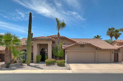 1231 W Iris Dr, Gilbert, AZ 85233 photo 1