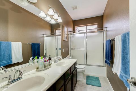 621 N Hawk Cir, Gilbert, AZ 85234 photo 32