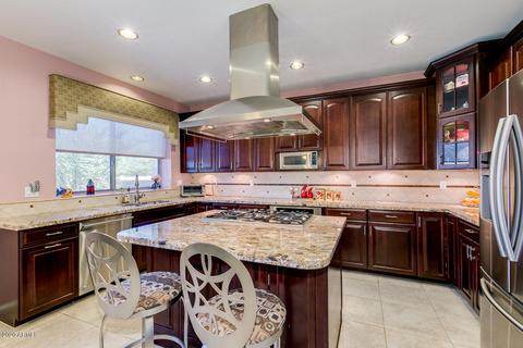 621 N Hawk Cir, Gilbert, AZ 85234 photo 11