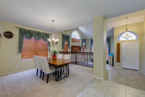 621 N Hawk Cir, Gilbert, AZ 85234 photo 4