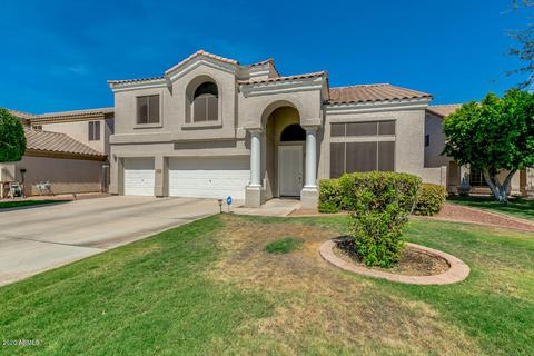 621 N Hawk Cir, Gilbert, AZ 85234 photo 2
