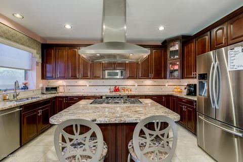 621 N Hawk Cir, Gilbert, AZ 85234 photo 9