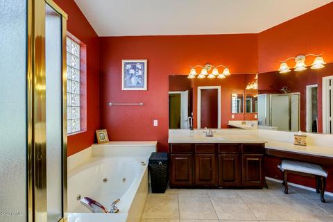 621 N Hawk Cir, Gilbert, AZ 85234 photo 27