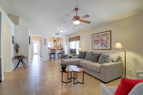 3231 E Hononegh Dr, Phoenix, AZ 85050 photo 2