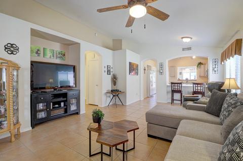 3231 E Hononegh Dr, Phoenix, AZ 85050 photo 1