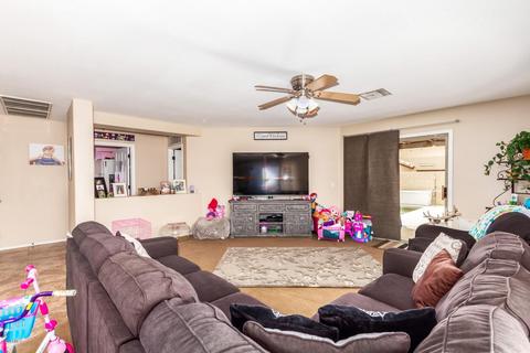 8515 E Desert Ln, Mesa, AZ 85209 photo 9