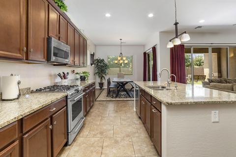 2539 E Tiffany Way, Gilbert, AZ 85298 photo 9