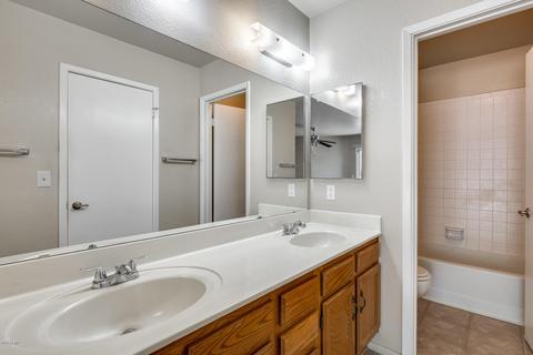 1702 E Greenway Cir, Phoenix, AZ 85042 photo 24