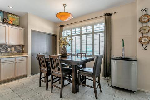 3232 E Tonto Ln, Phoenix, AZ 85050 photo 10