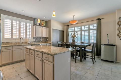 3232 E Tonto Ln, Phoenix, AZ 85050 photo 13