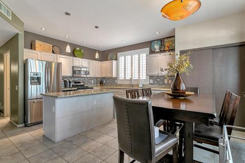 3232 E Tonto Ln, Phoenix, AZ 85050 photo 8