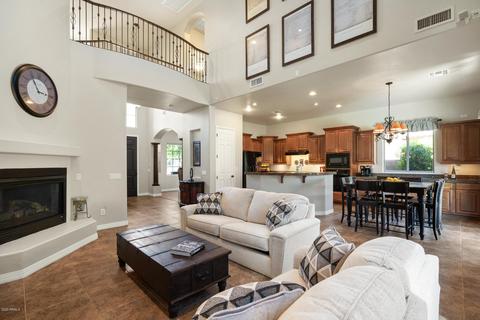 3979 E Herrera Dr, Phoenix, AZ 85050 photo 1