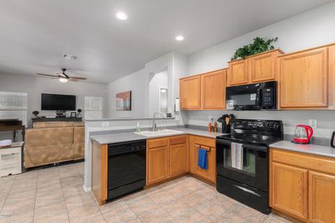 1685 S Peppertree Dr, Gilbert, AZ 85295 photo 11