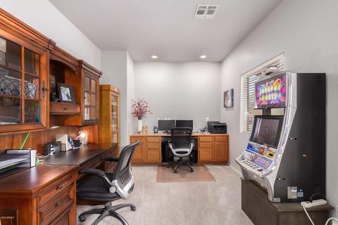 1685 S Peppertree Dr, Gilbert, AZ 85295 photo 5