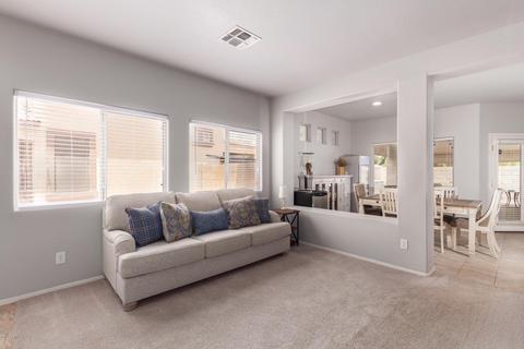1685 S Peppertree Dr, Gilbert, AZ 85295 photo 2