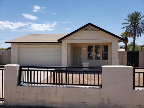 2841 E Chipman Rd, Phoenix, AZ 85040 photo 2