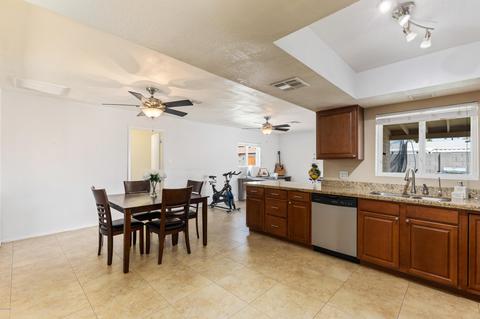 2818 E Aster Dr, Phoenix, AZ 85032 photo 4
