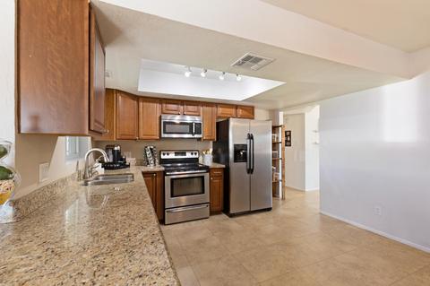 2818 E Aster Dr, Phoenix, AZ 85032 photo 5