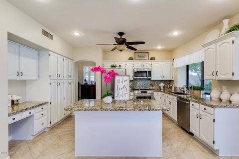 1226 W Iris Dr, Gilbert, AZ 85233 photo 1