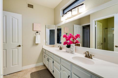 1226 W Iris Dr, Gilbert, AZ 85233 photo 44