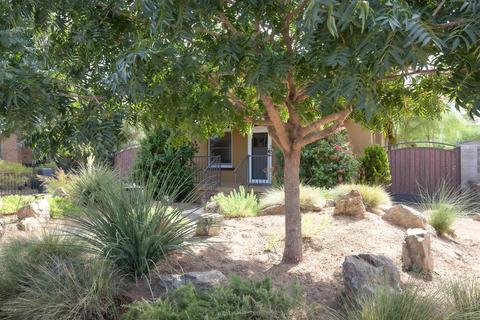 2041 N Mitchell St, Phoenix, AZ 85006 photo 2