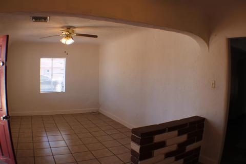 445 E Roeser Rd, Phoenix, AZ 85040 photo 4