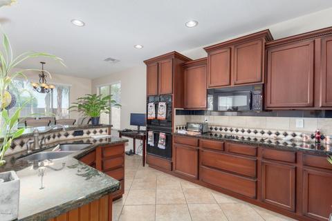 2721 E Blue Spruce Ln, Gilbert, AZ 85298 photo 16