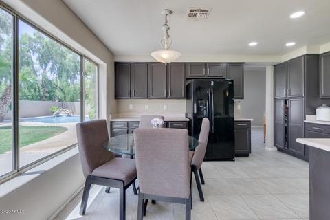 4667 E Lavender Ln, Phoenix, AZ 85044 photo 8