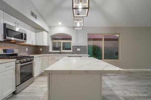 4353 E Abraham Ln, Phoenix, AZ 85050 photo 5