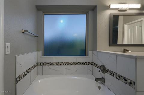 4353 E Abraham Ln, Phoenix, AZ 85050 photo 20