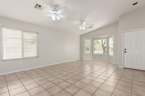 1726 E Amber Ln, Gilbert, AZ 85296 photo 4