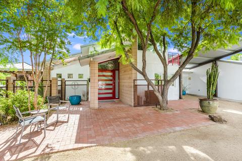 816 E Circle Rd, Phoenix, AZ 85020 photo 1