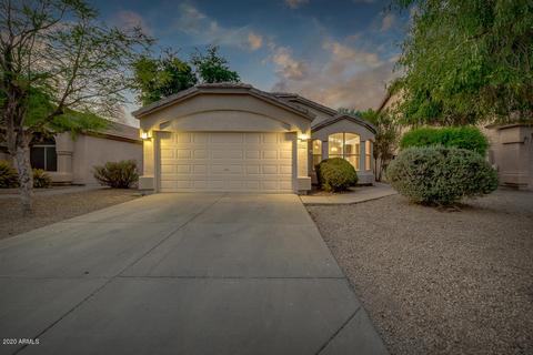 2262 E Arabian Dr, Gilbert, AZ 85296 photo 1