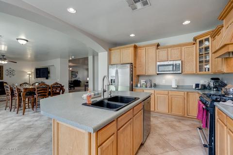 2551 E Shannon St, Gilbert, AZ 85295 photo 16