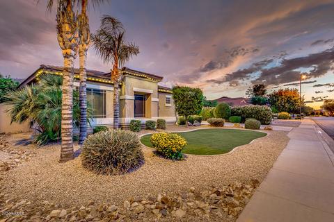 297 E Julian Dr, Gilbert, AZ 85295 photo 2