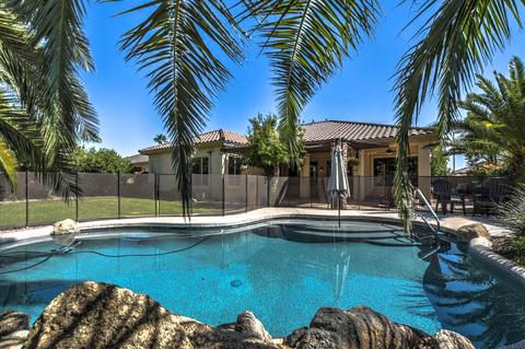 3958 E Meadowview Dr, Gilbert, AZ 85298 photo 4