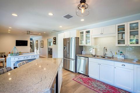 5520 E Cheery Lynn Rd, Phoenix, AZ 85018 photo 12