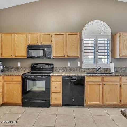 2836 E Blackhawk Dr, Phoenix, AZ 85050 photo 10