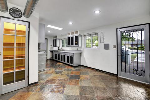 4907 E Piccadilly Rd, Phoenix, AZ 85018 photo 12
