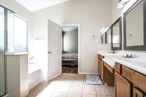 2305 E Iris Ct, Chandler, AZ 85286 photo 18