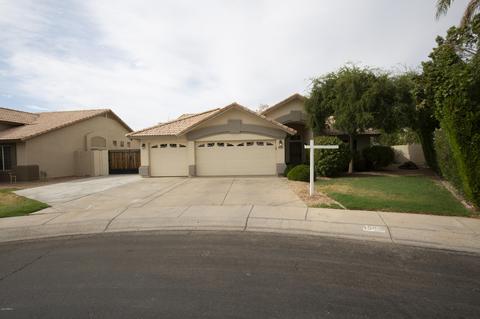 1546 E Bruce Ave, Gilbert, AZ 85234 photo 2