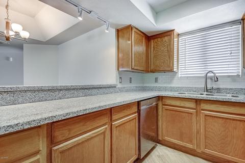 1352 E Highland Ave #210, Phoenix, AZ 85014 photo 11